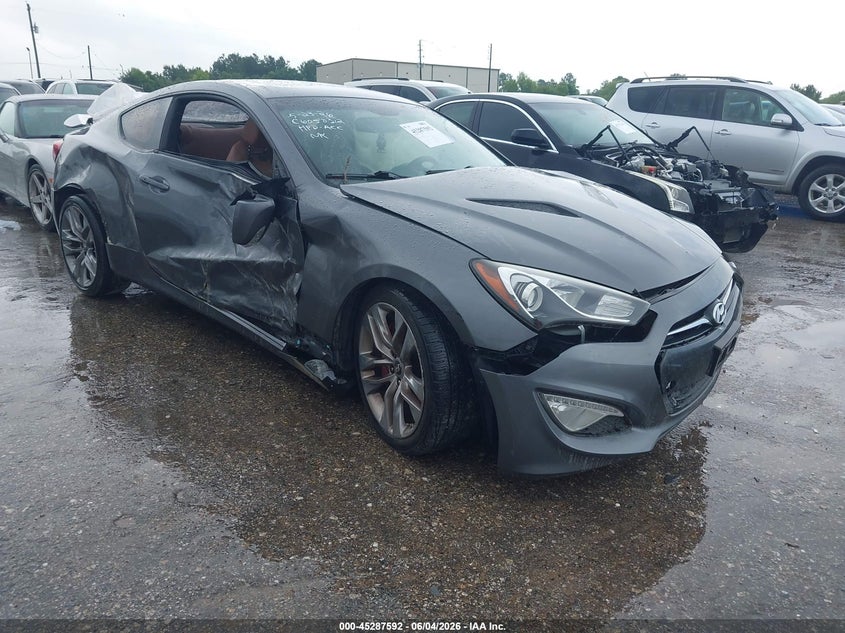 2015 Hyundai Genesis VIN KMHHU6KJXFU127626 IAAI salvage auction — ROLLOVER, Salvage (Texas), sold $25 on 2026-07-29 (photo 1)