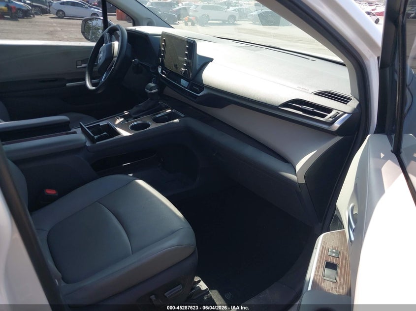 2023 Toyota Sienna VIN 5TDJRKEC7PS165818 IAAI salvage auction — LEFT REAR, Salvage Title, sold $17,100 on 2026-07-15 (photo 5)