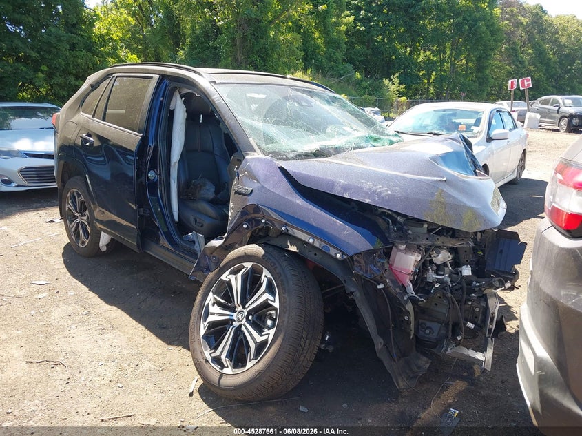 2022 Toyota Rav 4 VIN JTMFB3FV6ND098976 IAAI salvage auction — FRONT END, Salvage Title, sold $575 on 2026-07-28 (photo 1)