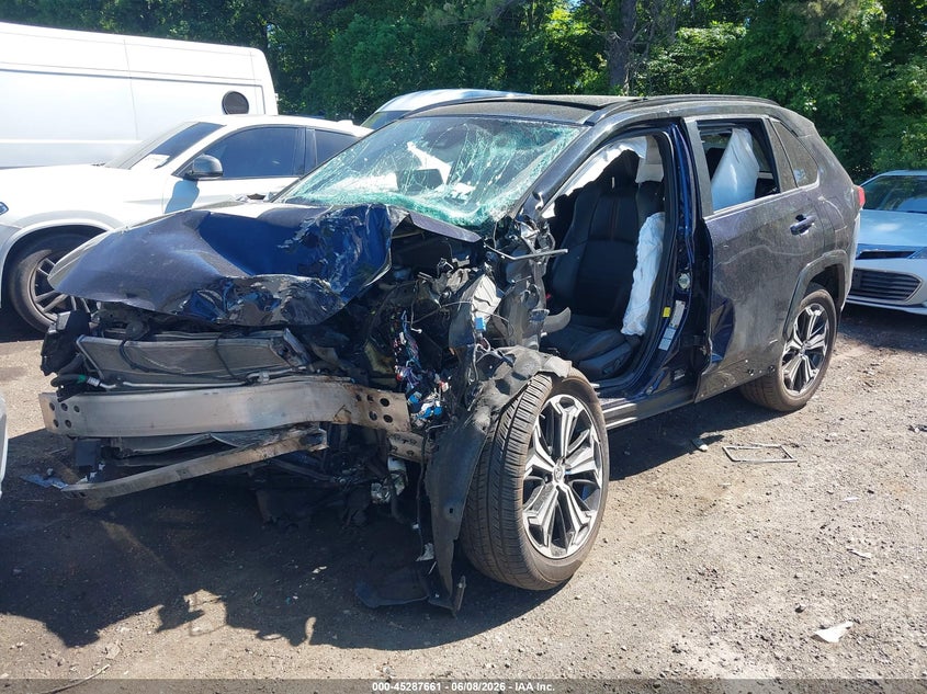 2022 Toyota Rav 4 VIN JTMFB3FV6ND098976 IAAI salvage auction — FRONT END, Salvage Title, sold $575 on 2026-07-28 (photo 2)