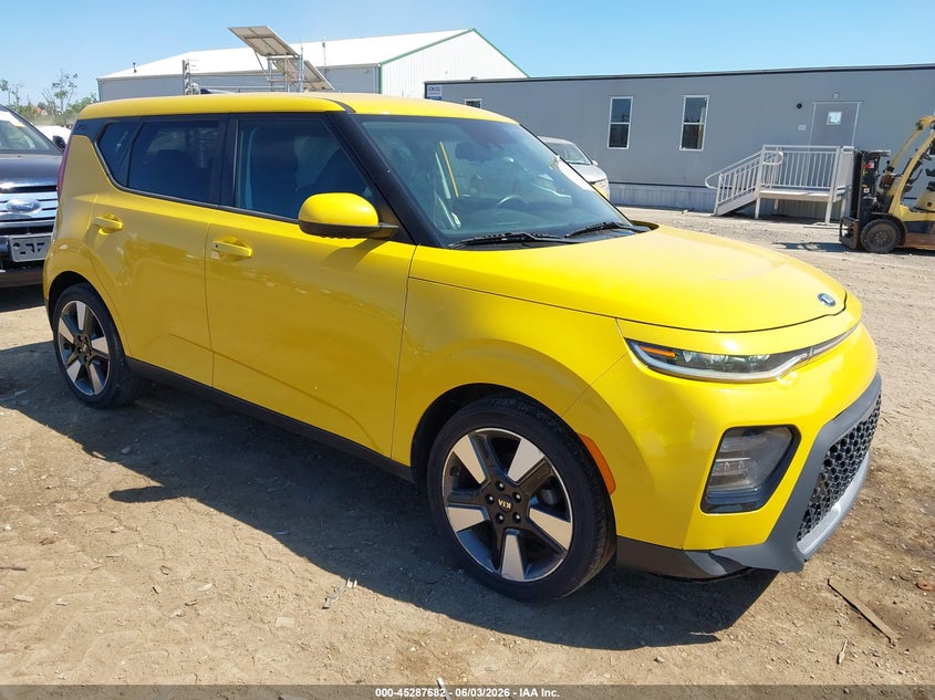 2020 Kia Soul VIN KNDJ33AUXL7105607 IAAI salvage auction — SIDE, Salvage Title, sold $2,800 on 2026-07-16 (photo 1)