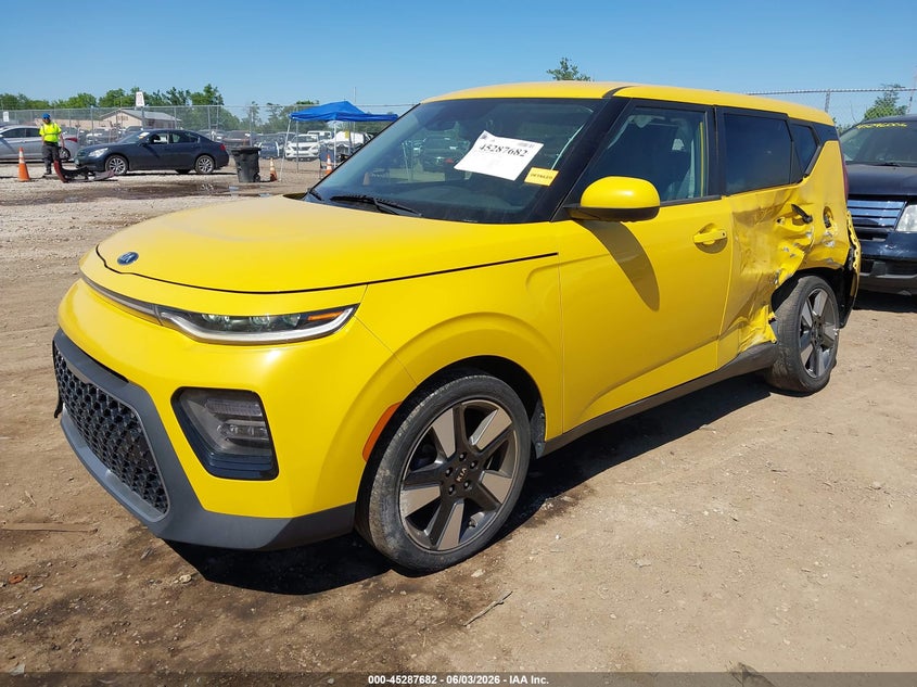 2020 Kia Soul VIN KNDJ33AUXL7105607 IAAI salvage auction — SIDE, Salvage Title, sold $2,800 on 2026-07-16 (photo 2)