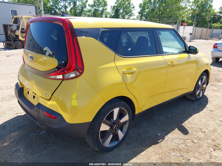 2020 Kia Soul VIN KNDJ33AUXL7105607 IAAI salvage auction — SIDE, Salvage Title, sold $2,800 on 2026-07-16 (photo 4)