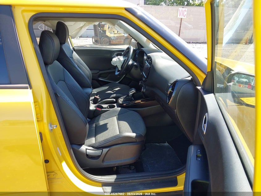 2020 Kia Soul VIN KNDJ33AUXL7105607 IAAI salvage auction — SIDE, Salvage Title, sold $2,800 on 2026-07-16 (photo 5)