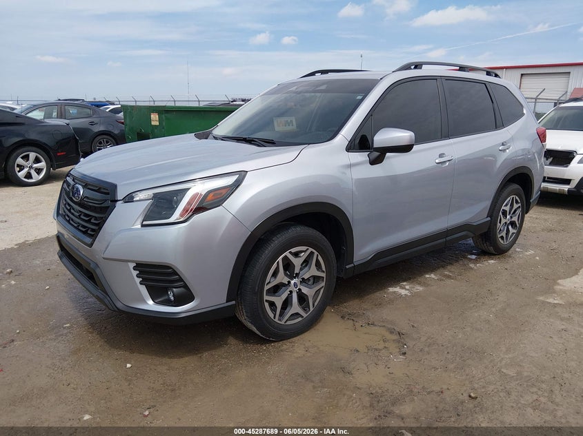 2024 Subaru Forester VIN JF2SKADC4RH501227 IAAI salvage auction — HAIL, Salvage Title, sold $14,800 on 2026-07-17 (photo 2)