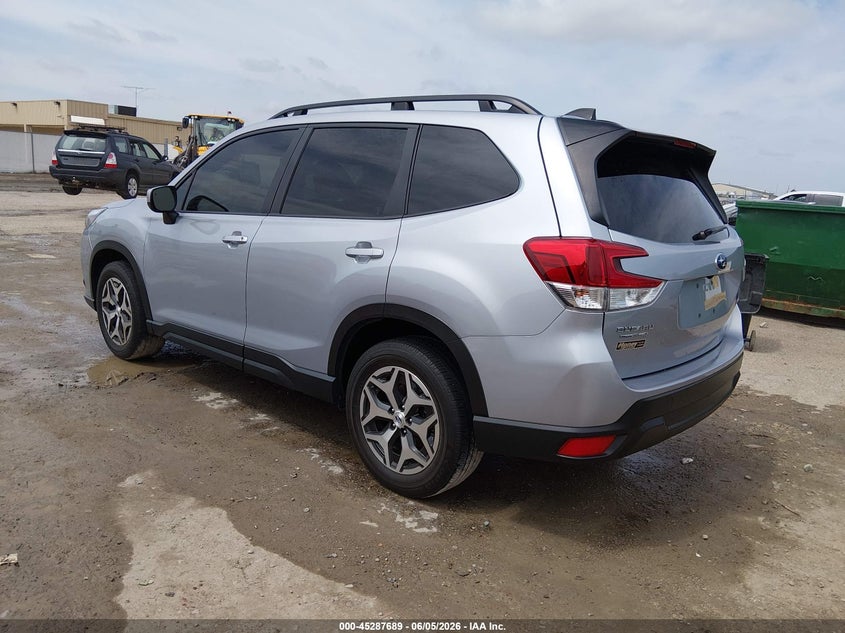 2024 Subaru Forester VIN JF2SKADC4RH501227 IAAI salvage auction — HAIL, Salvage Title, sold $14,800 on 2026-07-17 (photo 3)