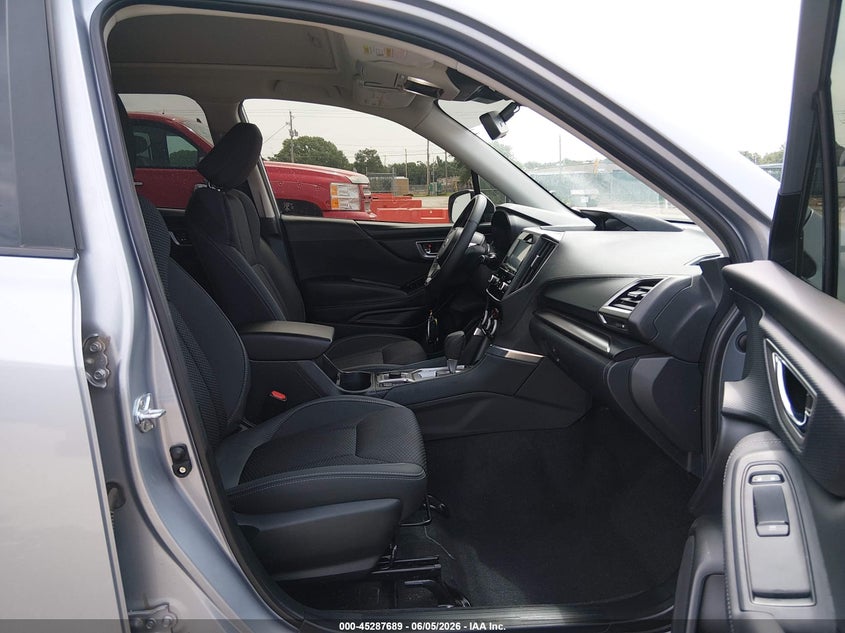 2024 Subaru Forester VIN JF2SKADC4RH501227 IAAI salvage auction — HAIL, Salvage Title, sold $14,800 on 2026-07-17 (photo 5)