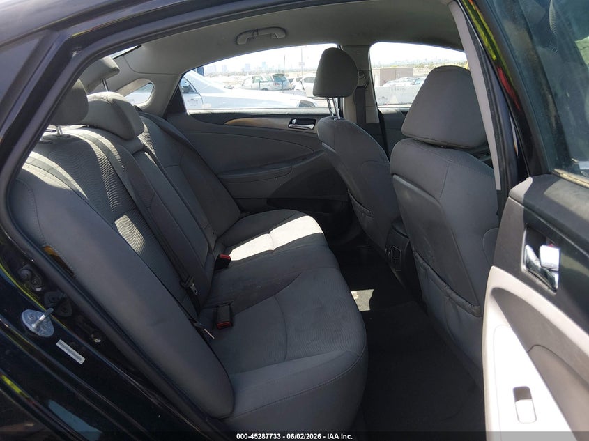2012 Hyundai Sonata hybrid VIN KMHEC4A49CA036124 IAAI salvage auction — NORMAL WEAR, Regular (Nevada), sold $625 on 2026-07-31 (photo 8)
