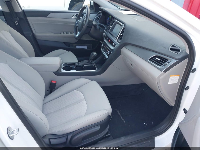 2019 Hyundai Sonata hybrid VIN KMHE14L29KA091396 IAAI salvage auction — NORMAL WEAR, Sf97 (Maryland), sold $50 on 2026-07-21 (photo 5)