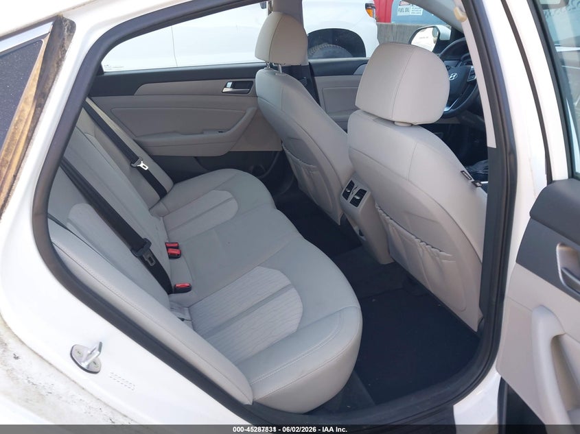 2019 Hyundai Sonata hybrid VIN KMHE14L29KA091396 IAAI salvage auction — NORMAL WEAR, Sf97 (Maryland), sold $50 on 2026-07-21 (photo 8)