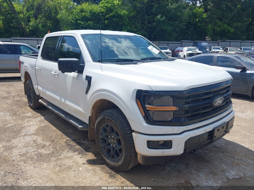 2025 Ford F-150 VIN 1FTFW3L5XSKD65617 IAAI salvage auction — LEFT FRONT, Salvage Title, sold $18,600 on 2026-07-29 (photo 1)