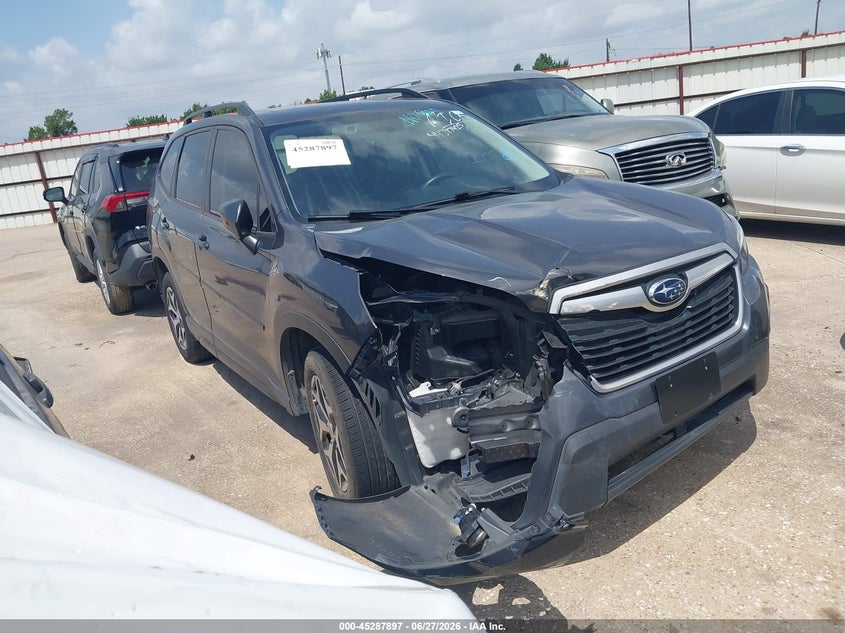 2021 Subaru Forester VIN JF2SKAFC2MH465950 IAAI salvage auction — FRONT & REAR, Original (Texas), sold $2,300 on 2026-07-16 (photo 1)