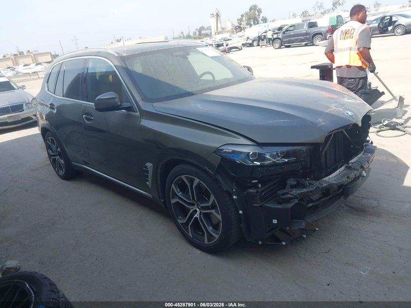 2025 BMW X5 VIN 5UX43EU0XS9Y59237 IAAI salvage auction — LEFT FRONT, Salvage Title, sold $40,750 on 2026-07-22 (photo 1)