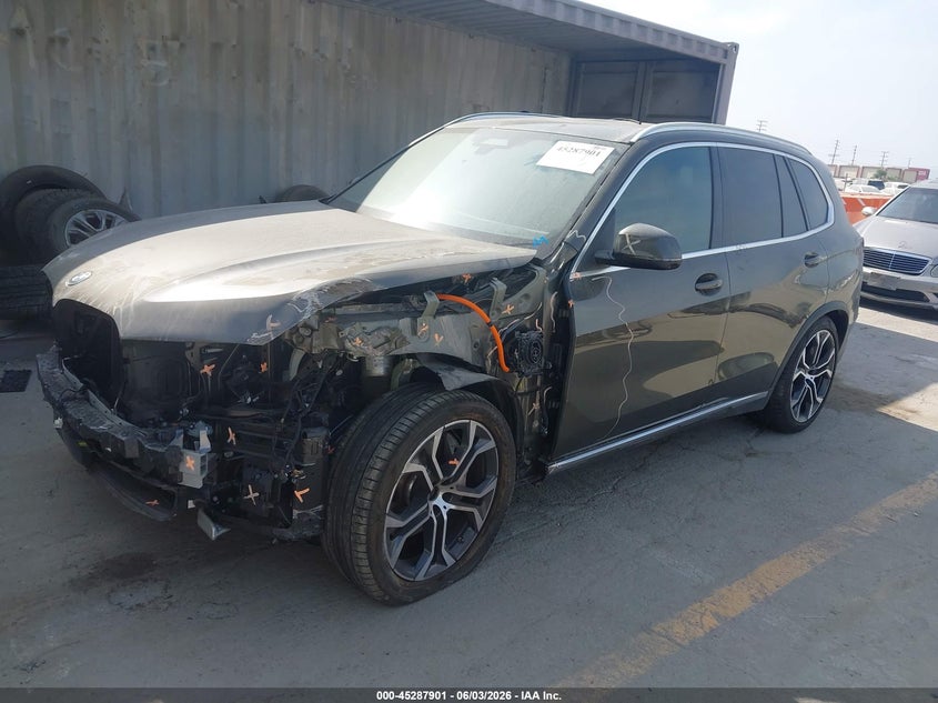 2025 BMW X5 VIN 5UX43EU0XS9Y59237 IAAI salvage auction — LEFT FRONT, Salvage Title, sold $40,750 on 2026-07-22 (photo 2)