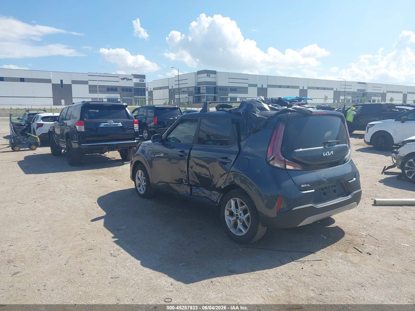 2024 Kia Soul VIN KNDJ23AU3R7909467 IAAI salvage auction — LEFT SIDE, Salvage (Texas), sold $4,000 on 2026-07-28 (photo 3)