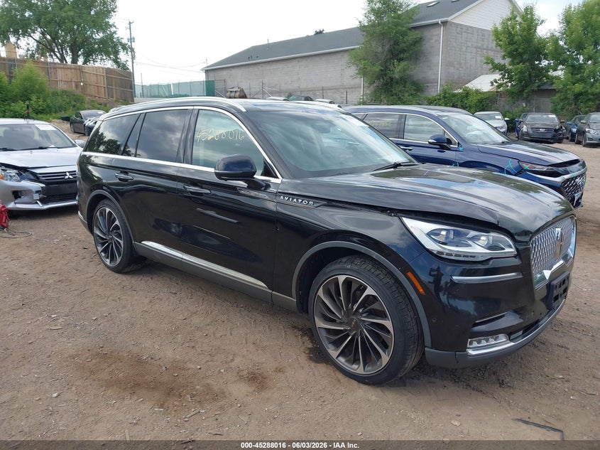 2020 Lincoln Aviator VIN 5LM5J7XC8LGL02720 — IAAI salvage auction photo