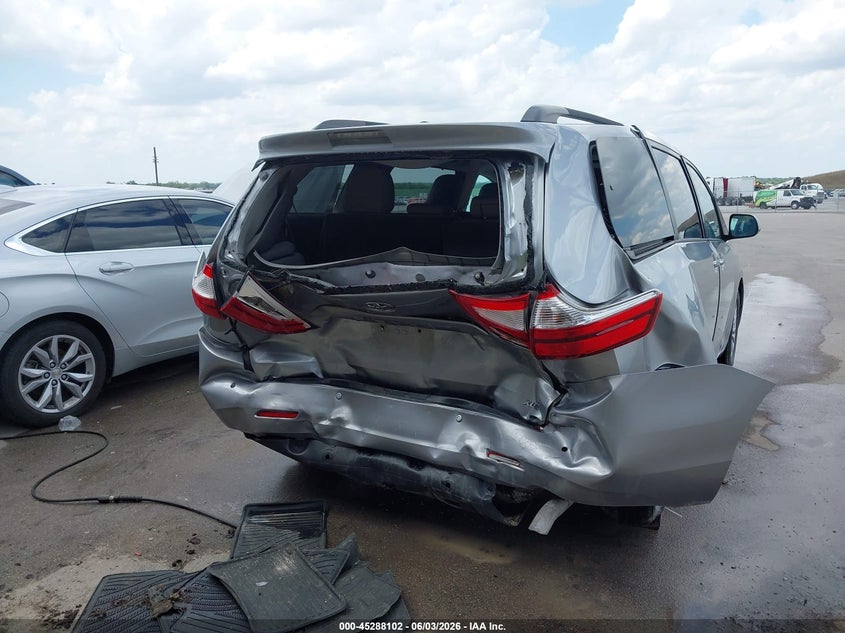 2017 Toyota Sienna VIN 5TDYZ3DCXHS854792 IAAI salvage auction — REAR END, Salvage Title, sold $3,250 on 2026-07-16 (photo 6)