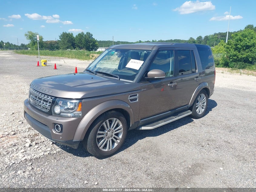 2016 Land rover Lr4 VIN SALAK2V6XGA796860 IAAI salvage auction — NORMAL WEAR, Salvage Title, sold $800 on 2026-07-22 (photo 2)