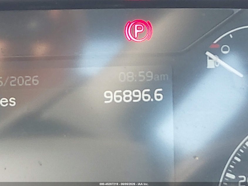 2024 Volvo VIN 4V4NC9EH4RN657520 IAAI salvage auction — FRONT END, Salvage Title, sold $23,600 on 2026-09-05 (photo 7)