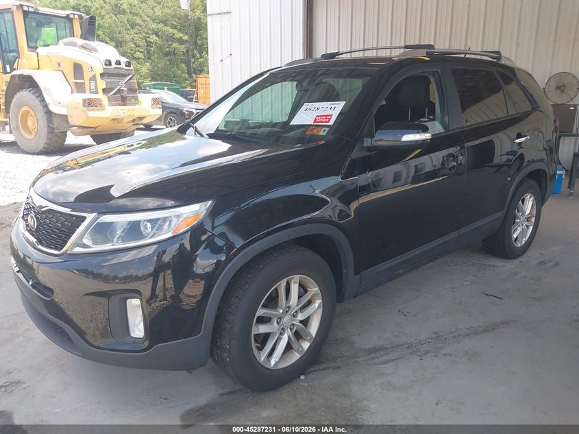 2014 Kia Sorento VIN 5XYKT3A60EG432058 IAAI salvage auction — NORMAL WEAR, Clear-Dealer Only (West Virginia), sold $900 on 2026-07-06 (photo 2)