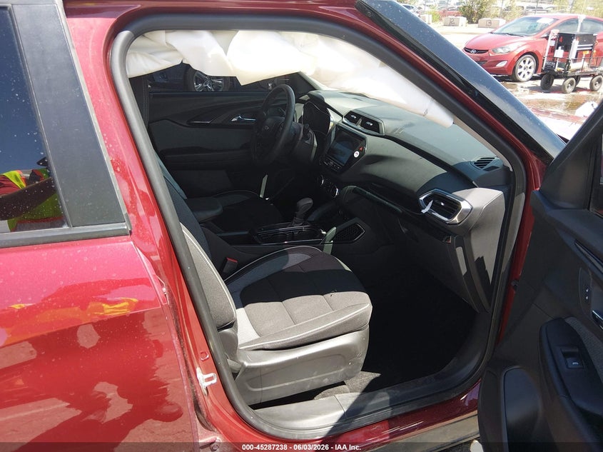 2023 Chevrolet Trailblazer VIN KL79MPSL5PB212738 IAAI salvage auction — LEFT SIDE, Salvage Title, sold $4,300 on 2026-07-20 (photo 5)