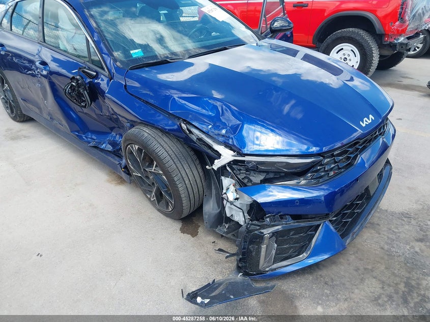 2025 Kia K5 VIN KNAG64J71S5352913 IAAI salvage auction — RIGHT FRONT, Salvage Title, sold $6,850 on 2026-08-27 (photo 6)