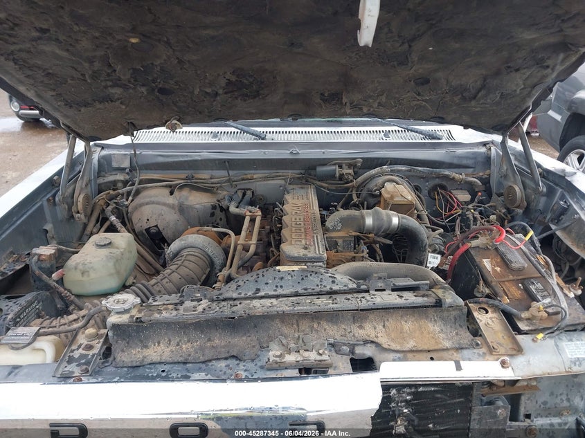 1992 Dodge D-series VIN 3B7ME33C0NM511013 IAAI salvage auction — LEFT SIDE, Original (Texas), sold $7,100 on 2026-08-18 (photo 9)