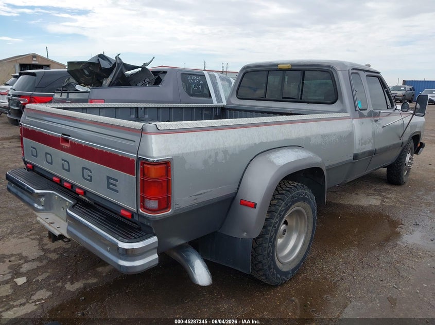 1992 Dodge D-series VIN 3B7ME33C0NM511013 IAAI salvage auction — LEFT SIDE, Original (Texas), sold $7,100 on 2026-08-18 (photo 4)