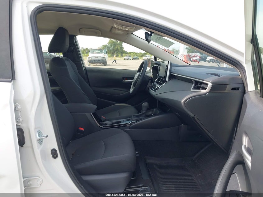 2021 Toyota Corolla VIN JTDEPMAE6MJ151802 IAAI salvage auction — RIGHT SIDE, Salvage Title, sold $7,550 on 2026-09-10 (photo 5)