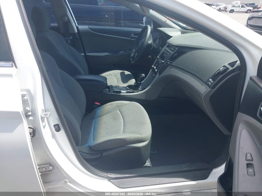 2014 Hyundai Sonata VIN 5NPEB4ACXEH885902 IAAI salvage auction — Front End, Salvage, sold $1,625 on 2026-07-08 (photo 5)