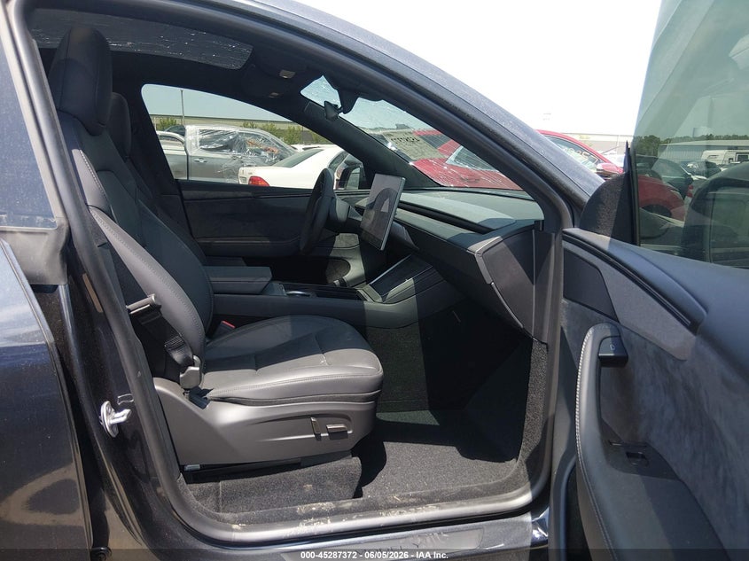 2026 Tesla Model y VIN 7SAYGDEE6TF588098 IAAI salvage auction — REAR END, Salvage Title, sold $24,250 on 2026-07-23 (photo 5)