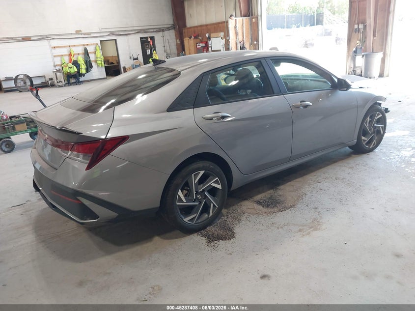 2025 Hyundai Elantra VIN KMHLM4DG2SU883347 IAAI salvage auction — FRONT END, Salvage Title, sold $2,850 on 2026-07-08 (photo 4)