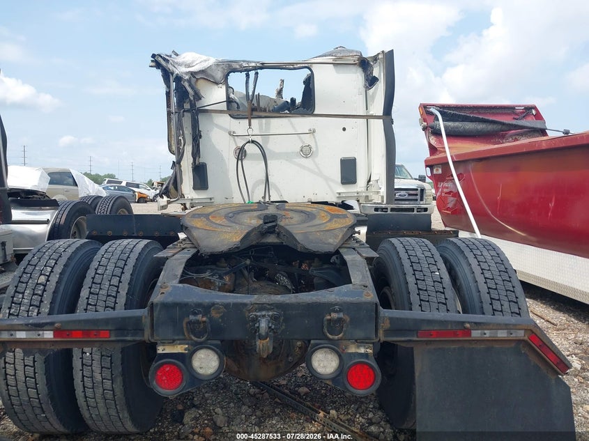 2018 Peterbilt 579 VIN 1XPBA48X5JD492807 IAAI salvage auction — Burn Engine, Bill Of Sale Destruction Only - Salvage (Ohio), sold $775 on 2026-09-16 (photo 8)
