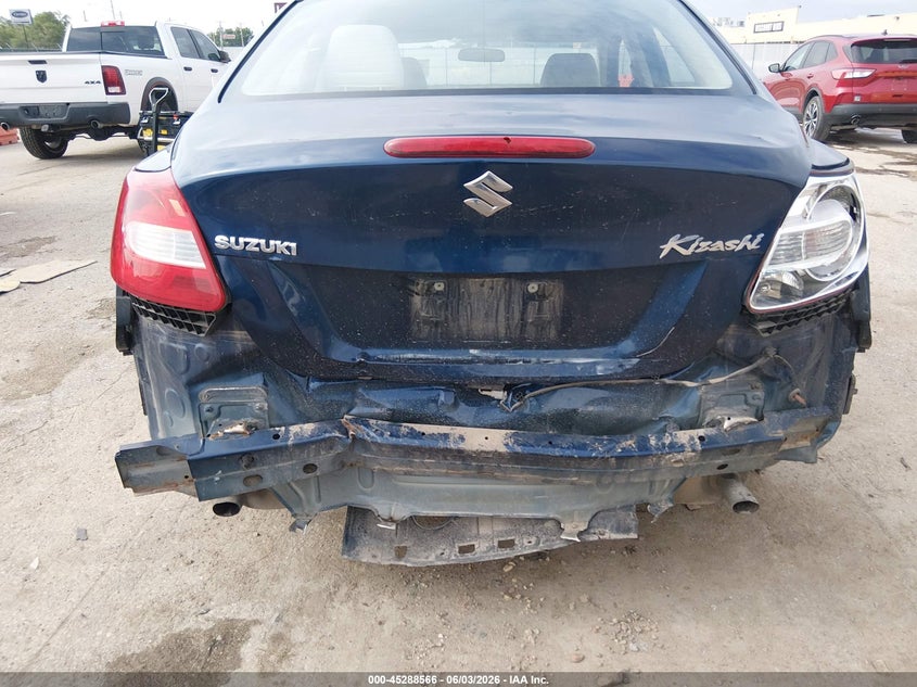 2010 Suzuki Kizashi VIN JS2RE9A37A6101031 IAAI salvage auction — REAR END, Salvage (Kansas), sold $200 on 2026-07-17 (photo 6)