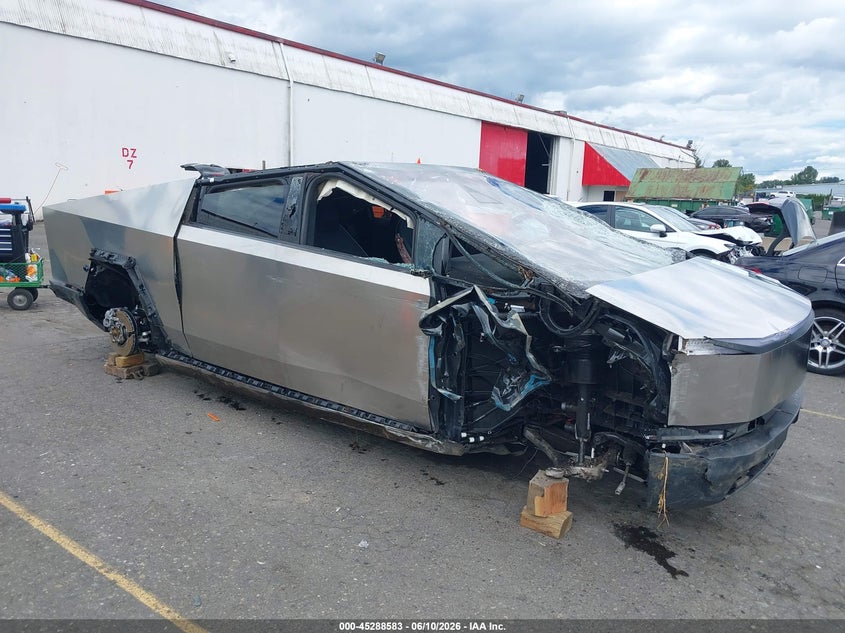 2026 Tesla Cybertruck VIN 7G2CEHEE1TA092737 — IAAI salvage auction photo