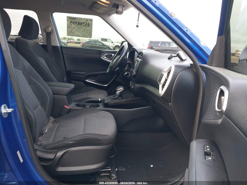 2020 Kia Soul VIN KNDJ63AU9L7117576 IAAI salvage auction — HAIL, Salvage Title, sold $2,950 on 2026-07-29 (photo 5)
