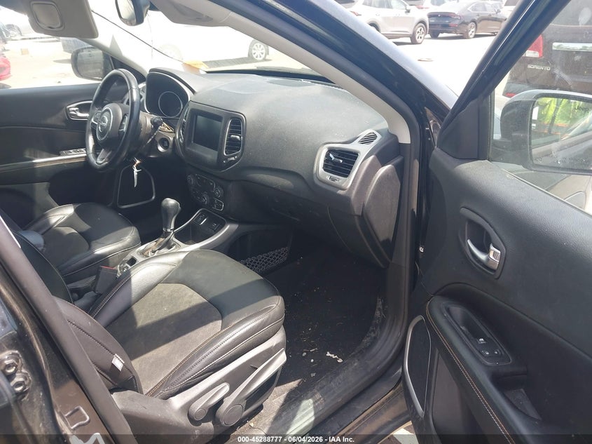 2018 Jeep Compass VIN 3C4NJCBB5JT194421 IAAI salvage auction — REAR END, Salvage Title, sold $1,400 on 2026-07-17 (photo 5)