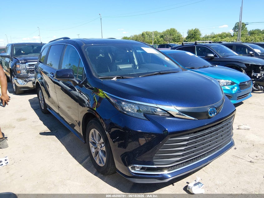 2024 Toyota Sienna VIN 5TDYSKFC4RS143022 IAAI salvage auction — HAIL, Salvage (Ohio), sold $28,550 on 2026-07-14 (photo 1)