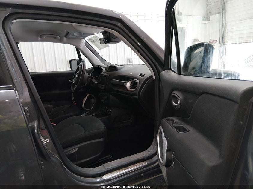 2021 Jeep Renegade VIN ZACNJDAB5MPN34053 IAAI salvage auction — REAR END, Salvage Title, sold $2,100 on 2026-07-26 (photo 5)