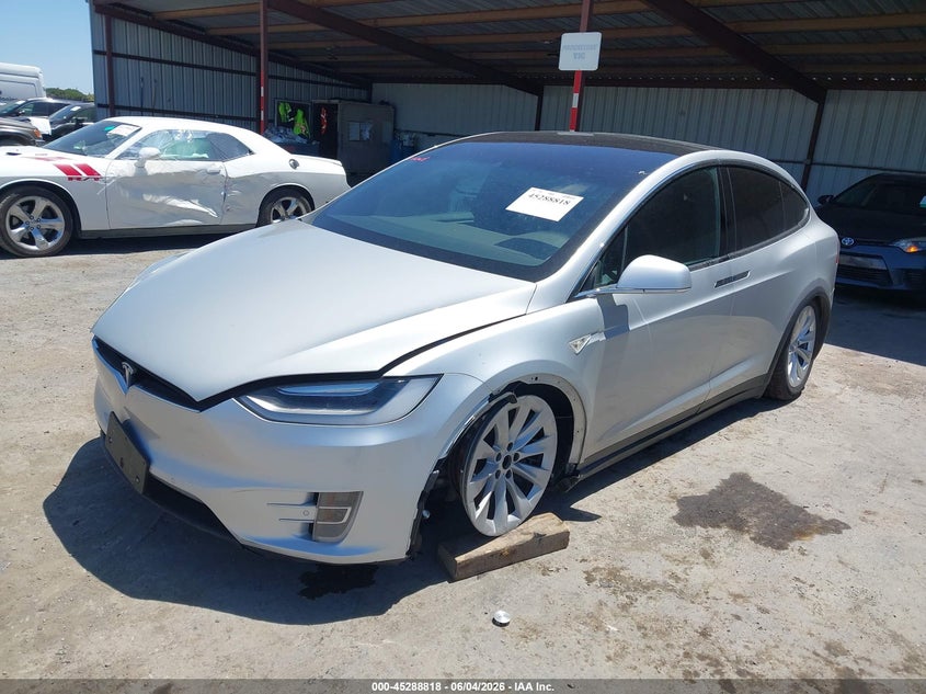 2016 Tesla Model x VIN 5YJXCAE23GF005081 IAAI salvage auction — LEFT FRONT, Salvage Title, sold $5,600 on 2026-07-16 (photo 2)