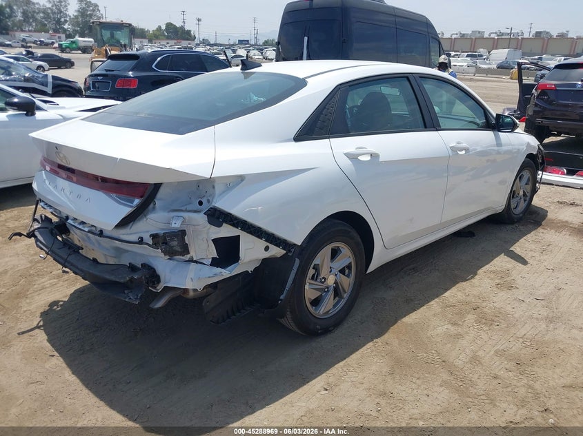 2025 Hyundai Elantra VIN KMHLL4DG9SU932837 IAAI salvage auction — REAR END, Salvage Title, sold $6,300 on 2026-07-22 (photo 4)