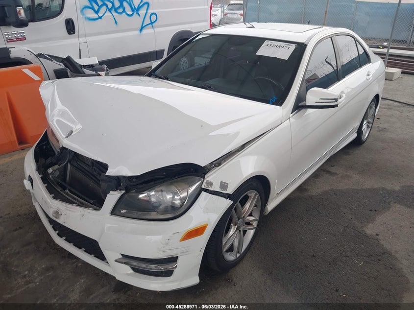 2013 Mercedes-benz C-klasse VIN WDDGF4HB0DA780436 IAAI salvage auction — FRONT END, Salvage Title, sold $925 on 2026-07-22 (photo 2)
