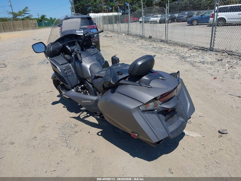 2015 Honda Gl1800c VIN JH2SC6848FK200140 IAAI salvage auction — NORMAL WEAR, Salvage Title, sold $5,150 on 2026-07-13 (photo 3)