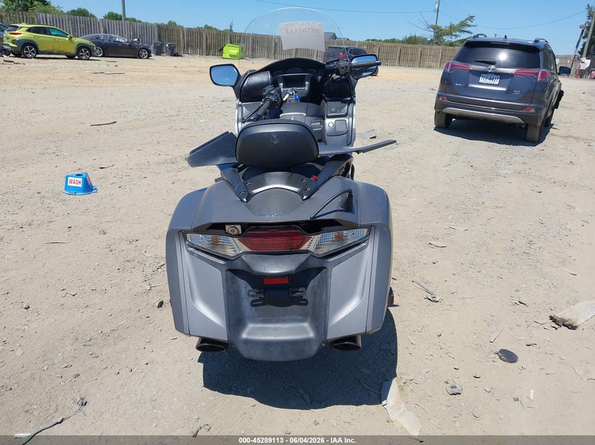 2015 Honda Gl1800c VIN JH2SC6848FK200140 IAAI salvage auction — NORMAL WEAR, Salvage Title, sold $5,150 on 2026-07-13 (photo 6)