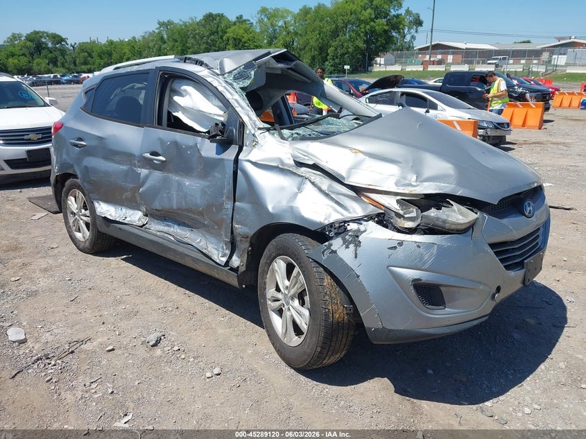 2011 Hyundai Tucson VIN KM8JU3AC2BU258076 IAAI salvage auction — BIO HAZARD, Clear (Tennessee), sold $375 on 2026-07-09 (photo 1)