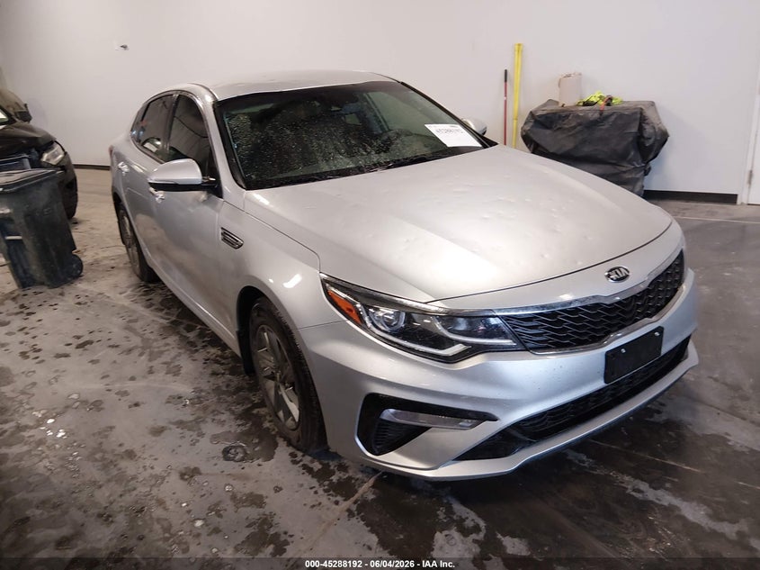 2019 Kia Optima VIN 5XXGT4L38KG310580 IAAI salvage auction — HAIL, Salvage Title, sold $2,350 on 2026-07-30 (photo 1)