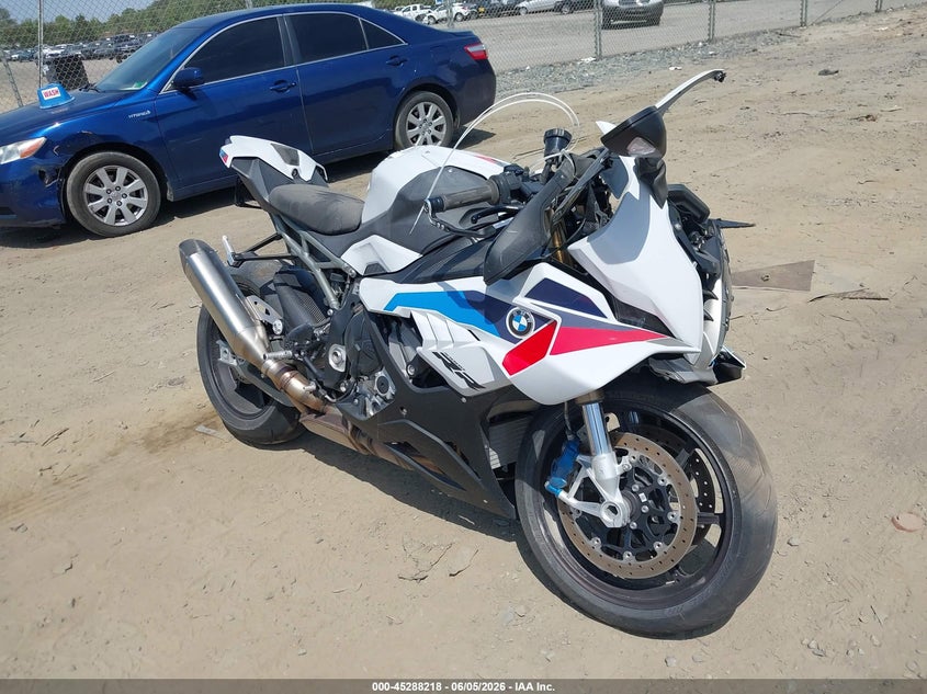 2025 BMW S 1000 VIN WB10P2305S6L50496 — IAAI salvage auction photo