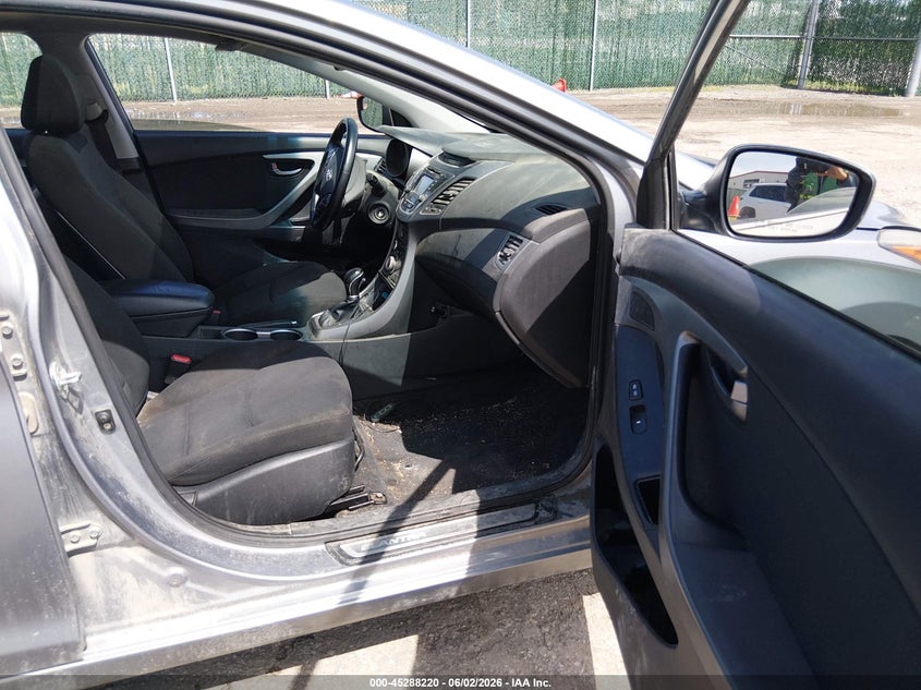 2015 Hyundai Elantra VIN KMHDH4AE7FU345261 IAAI salvage auction — REPOSSESSION, Salvage Title, sold $675 on 2026-07-10 (photo 5)