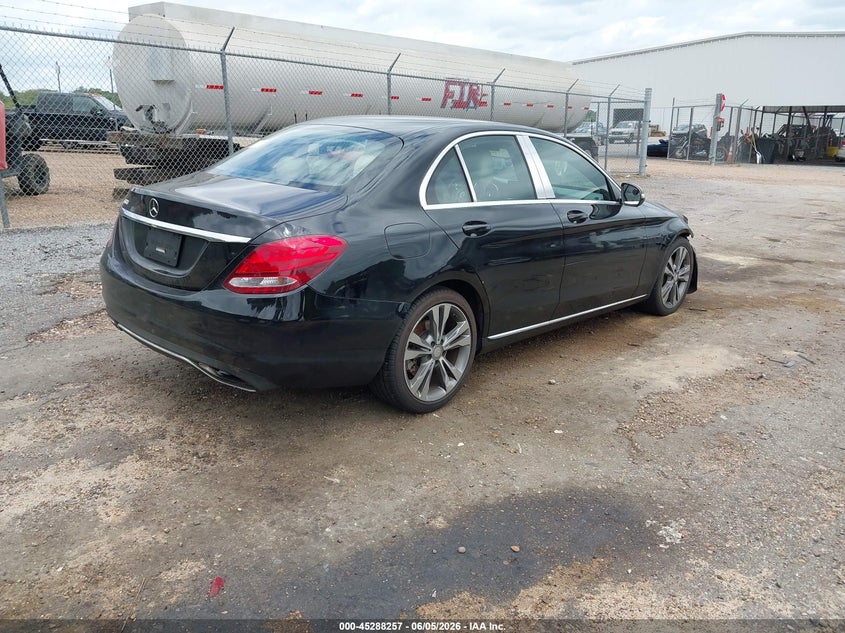 2015 Mercedes-benz C-klasse VIN 55SWF4JB2FU045675 IAAI salvage auction — NORMAL WEAR, Salvage Title, sold $2,200 on 2026-07-22 (photo 4)