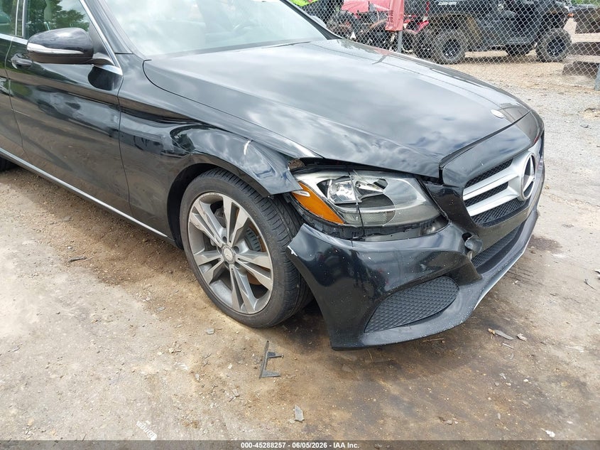 2015 Mercedes-benz C-klasse VIN 55SWF4JB2FU045675 IAAI salvage auction — NORMAL WEAR, Salvage Title, sold $2,200 on 2026-07-22 (photo 6)